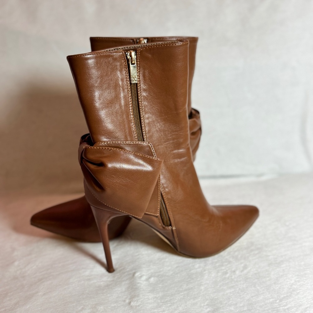 NY &‎ C Brown Faux Leather Mid Height High Heel Boots With cute Bow Accent, Sz 6